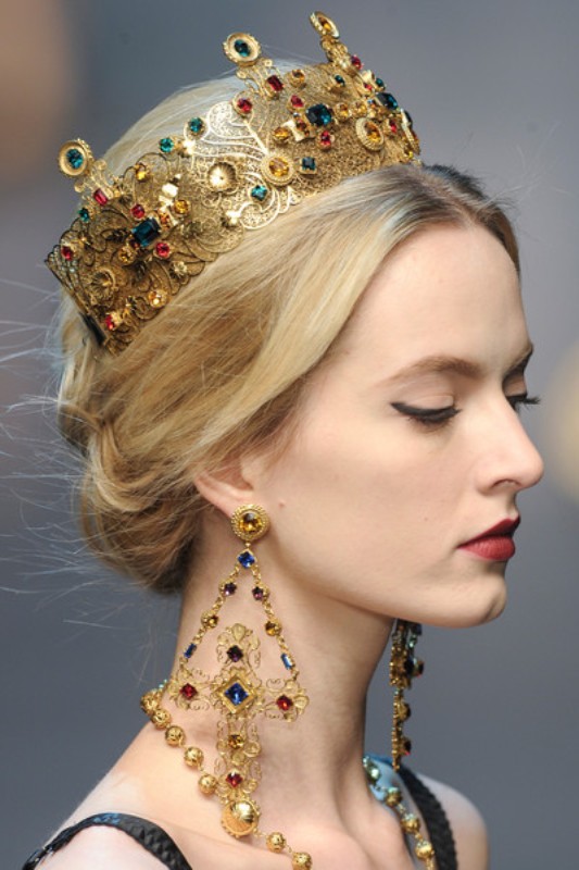 trendy we fryzurach jesień zima 2013/14 - Dolce&Gabbana
